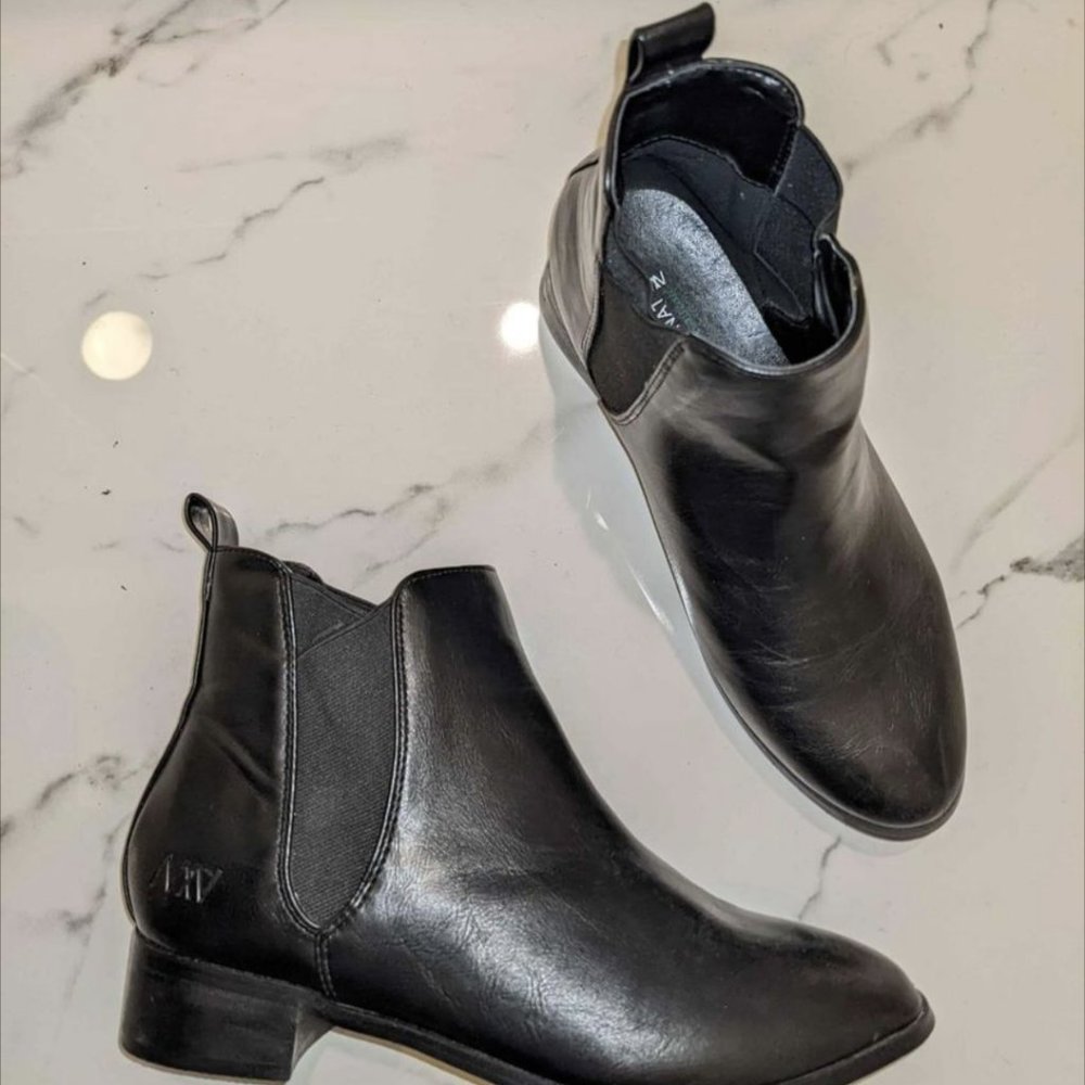 Matt & Nat Joliette Boots - size 6